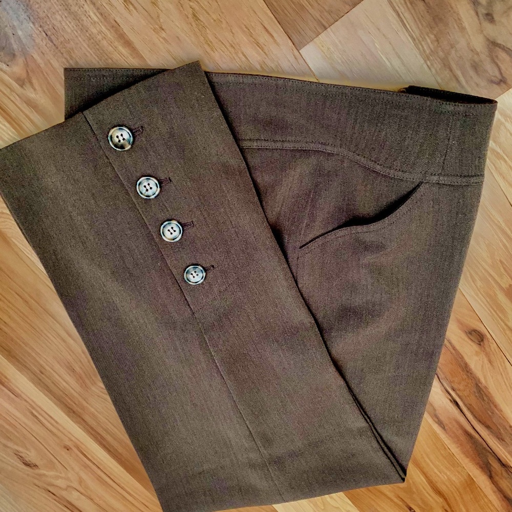 Dress Pants Size 8 with Decorative Buttons NWOT